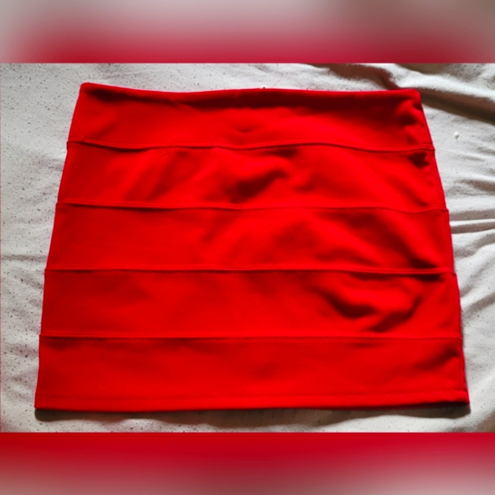 Red zip mini skirt